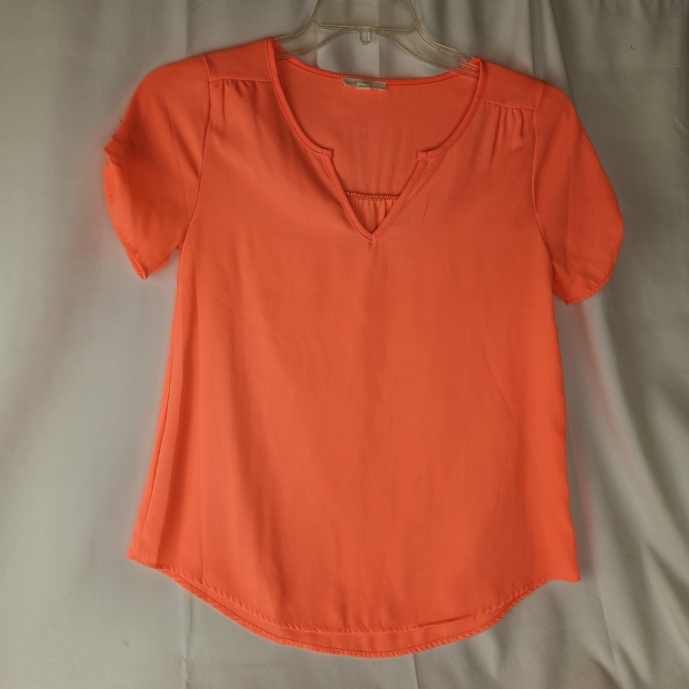 Mine Women's Size Small Neon Orange Flutter Sleeve V Neck Pullover Blouse‎
